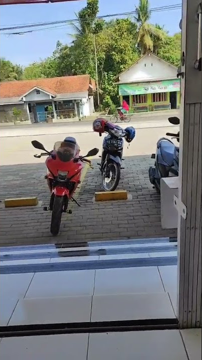 Mentahan Halu Nongkrong Depan Alfamart Sama cewek. Buat manasin mantan, prank temen. STORY HALU