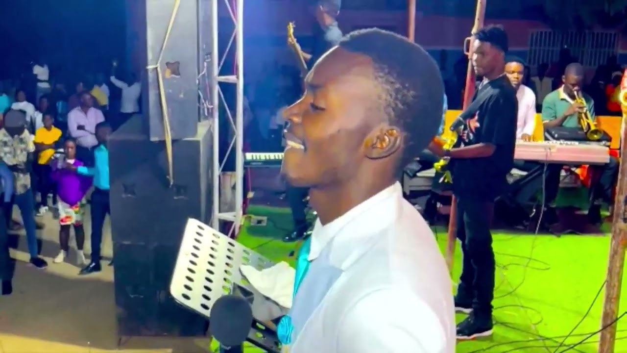 ADORATION AVEC ARTISTE JEFFITO ET PASTEUR JEREMI