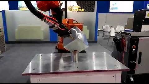 CNC automatic fiber laser welding machine with 6 axis robot arm