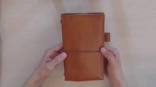 Incredible vegan leather Hobonichi Weeks cover!
Join me for a tour of this most amazing vegan leather Hobonichi Weeks cover fauxdori from Cadeneta Notebooks on Etsy!
Available here: https://www.etsy.com/uk/listing/482332573/camel-hobonichi-weeks-cover-travelers?ref=shop_home_active_4
Cadeneta Notebooks on Etsy: https://www.etsy.com/uk/shop/CadenetaNotebooks?ref=l2-shopheader-name
Check out these excellent podcasts if youre interested in hearing about the reasons why I dont support the leather industry:
https://www.youtube.com/watch?v=uXzXv... (short version)
https://www.youtube.com/watch?v=Zq4wy... (in-depth version)
This video eloquently explains the horrors of the leather industry (warning: contains graphic footage)
https://www.youtube.com/watch?v=WdkNC... Incredible vegan leather Hobonichi Weeks cover!