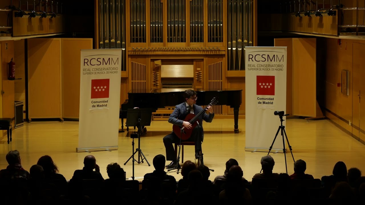 Gregorio Fracchia plays 