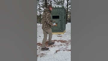 R&E Outdoors demonstrating temp in a non-insulated hunting blind