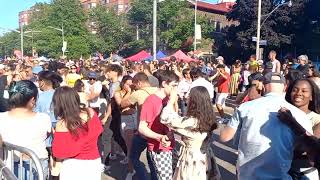 رقص اسپانیایی ها با اهنگ بندری St Clair West & Salsa in Toronto Festival Walk 2022