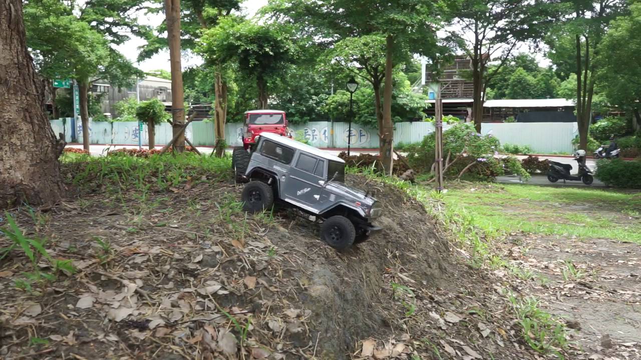 MST  CMX Land cruiser crawler