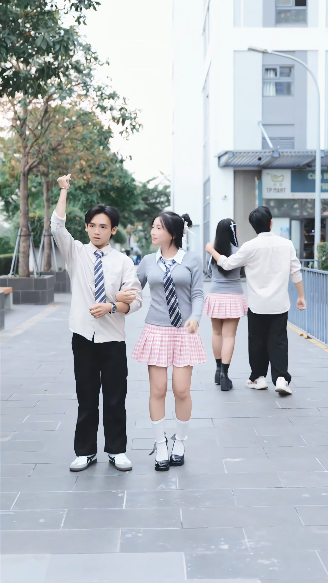 He has a new girlfriend but still misses his ex. ?#trending #shorts