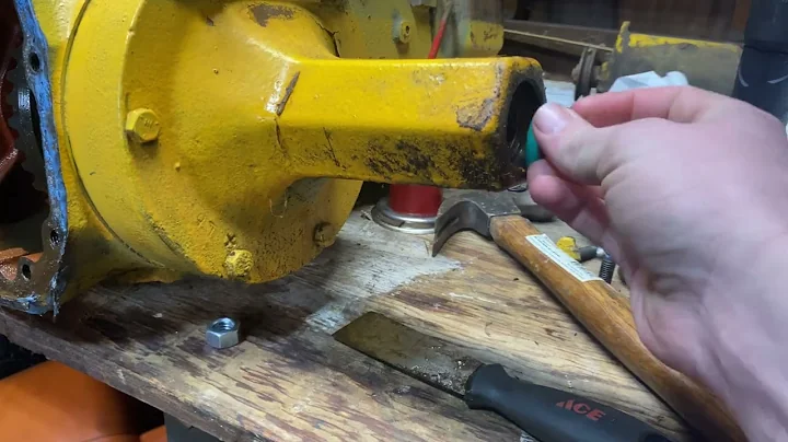 Cub Cadet 70 Memorial Tractor Restoration Episode 3 : Replacing Axles Seals In The Rear End Housing