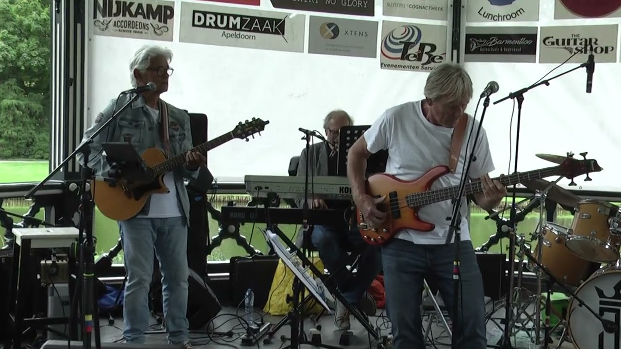 Muziektent Oranjepark Apeldoorn, live on stage Eastern River Band, zondag  27 juli 2025