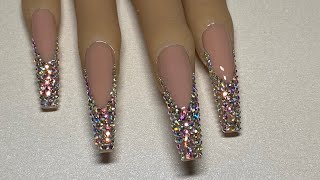 Frances de Puro Cristal en Uñas Acrílicas Coffin.