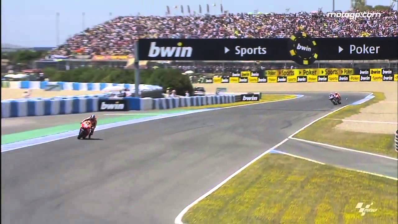 Jerez Turn 13 last corner which happened dramatic overtake - YouTube