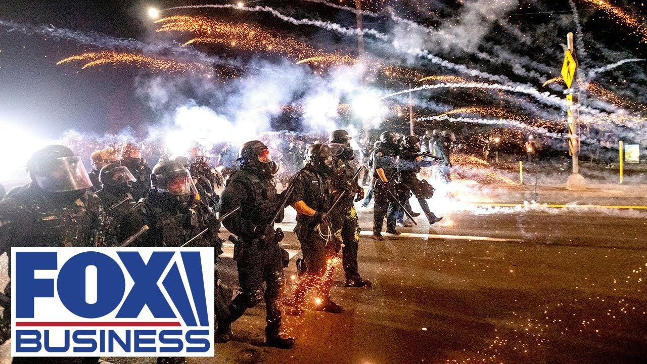 Entire Portland police riot squad resigns