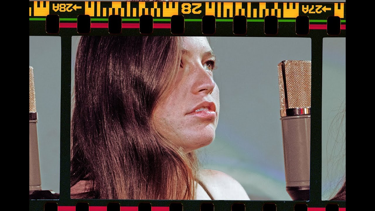 Ella Smith I Blue Beach Studio Session Episode 15