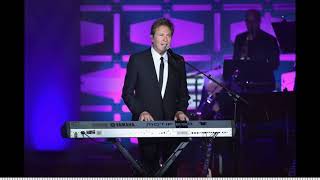 WKFR Interviews Chicago's Robert Lamm Wealth