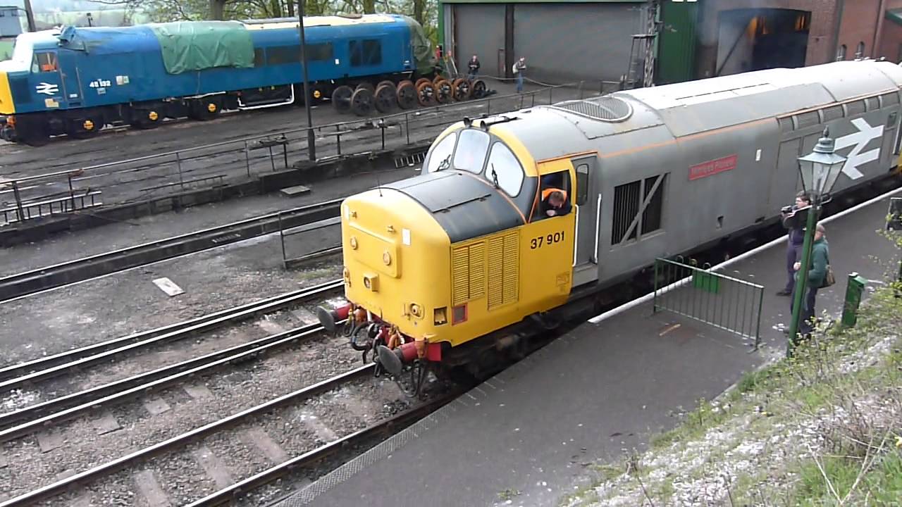 37901 & 37905 depart Ropley