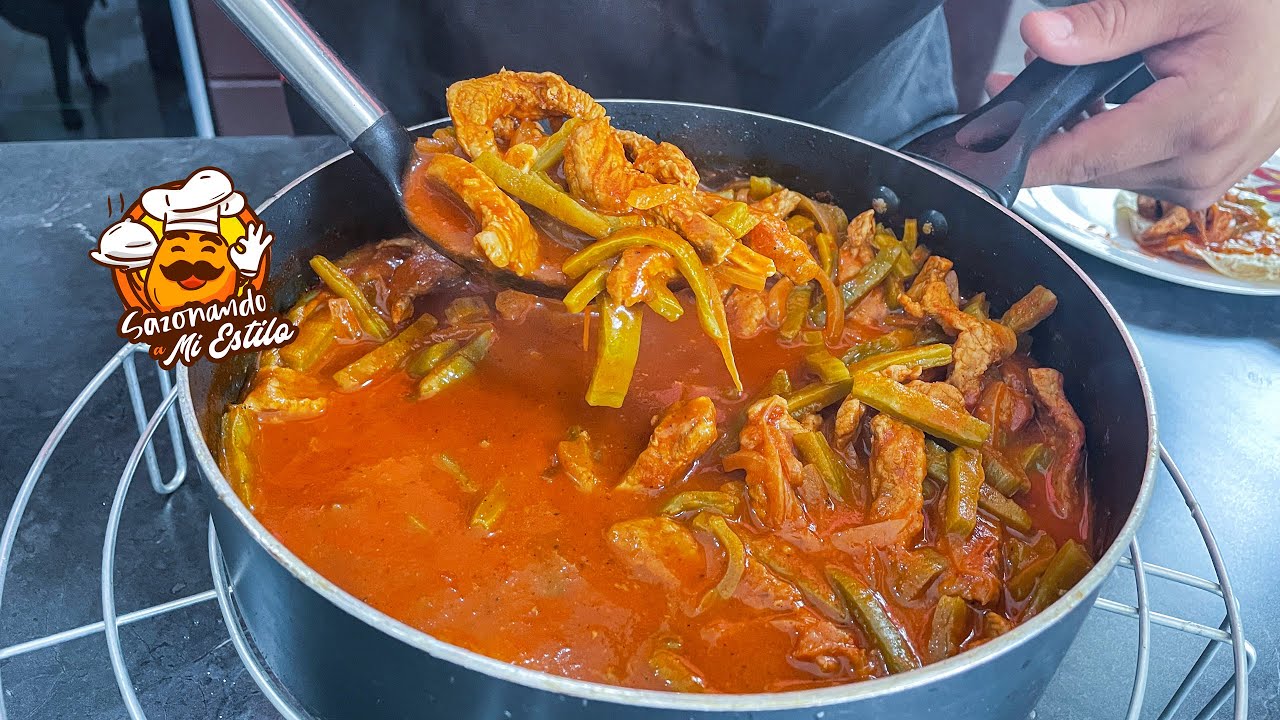 Una Receta Muy Sabrosa Bistec con Nopales en Chile Rojo