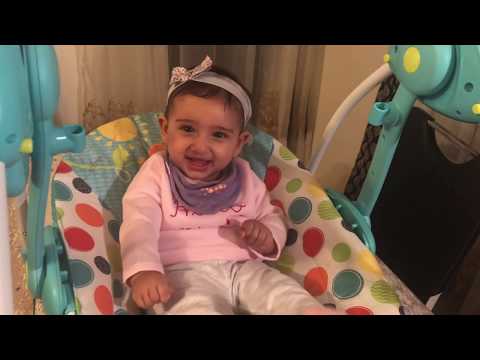 baby-food-baby-tasting-her-first-food/-fruit-and-vegetable-puree-(urdu)