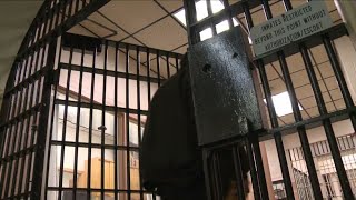 Prisoner with COVID-19 describes 'unsanitary' conditions for sick inmates at IL prison