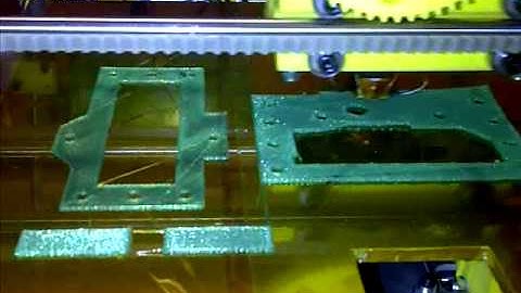 3D Printer, BotMill, Printing X Axis Carriage Assembly for the BotMill Axis 3D Printer Kit in Green