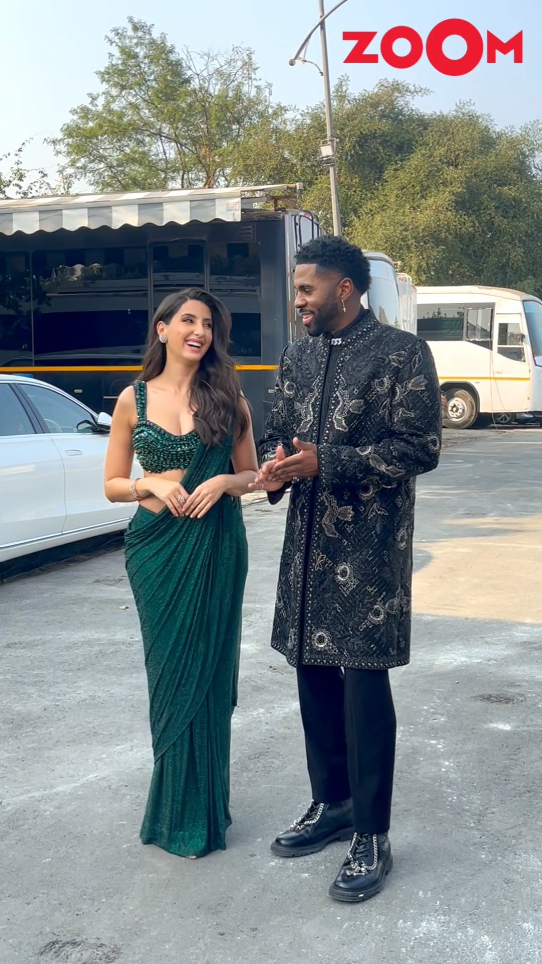 Nora Fatehi tells Jason Derulo to speak Hindi in front of paps ? #shorts #norafatehi #jasonderulo