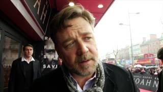 Russell Crowe Being Rude to Reporter at Dublin Noah Premiere