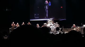 David Lee Roth - Beautiful Girls - Bethlehem, PA 8/17/2025