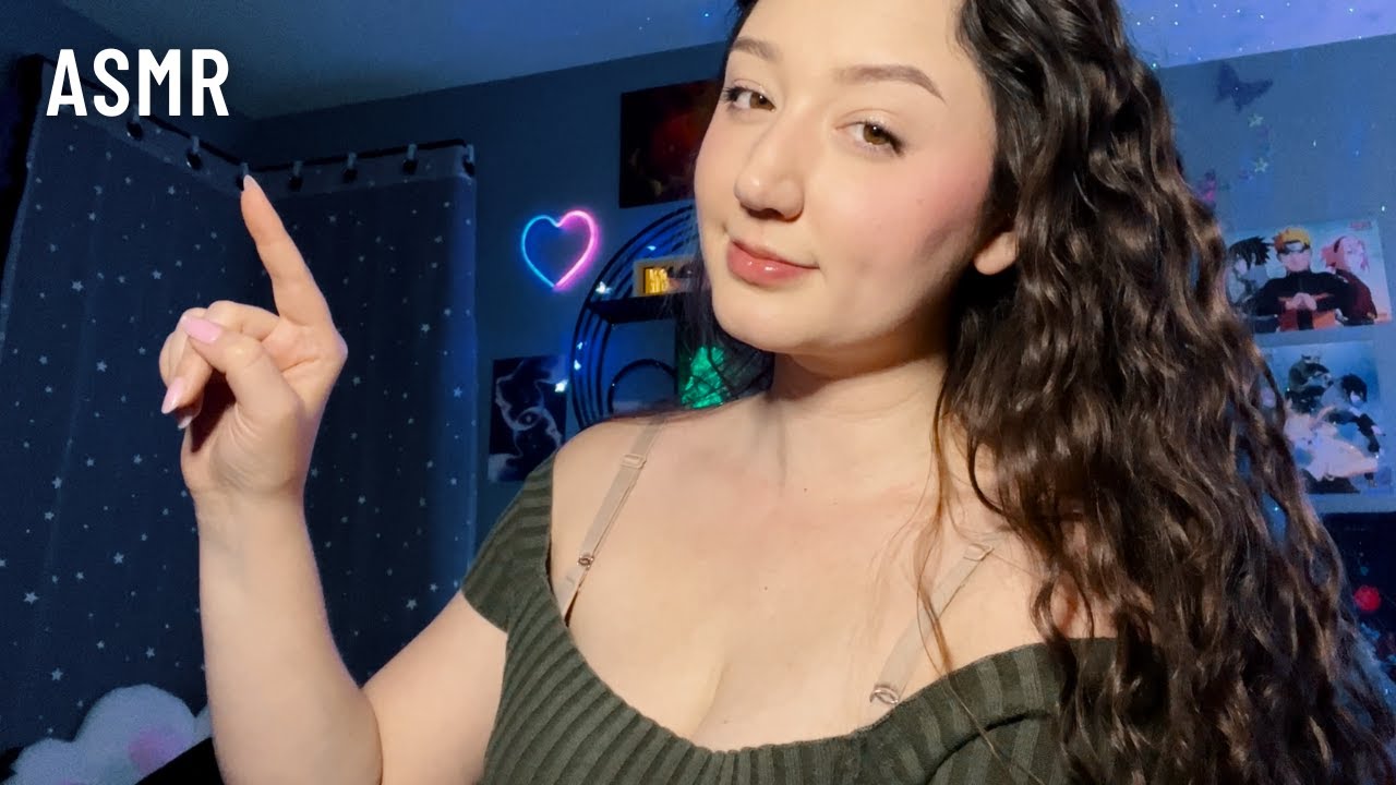 ASMR FAST MOUTH SOUNDS & FABRIC SCRATCHING *Clicky Tingles*