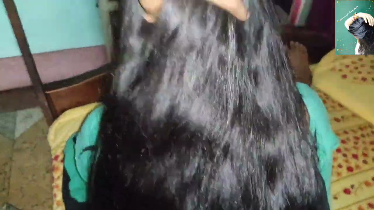 Long hair play video and Fold style open silky long hair sitting on bed.