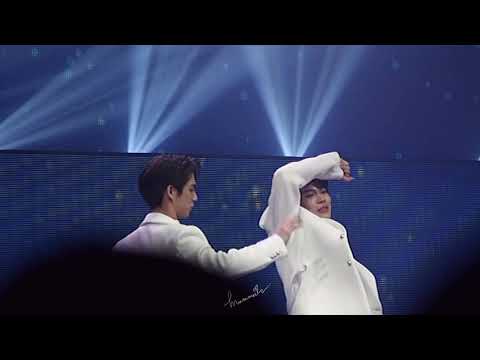 201017-18 : WARM HUG - คั่นกู Live On Stage Day 1 & 2