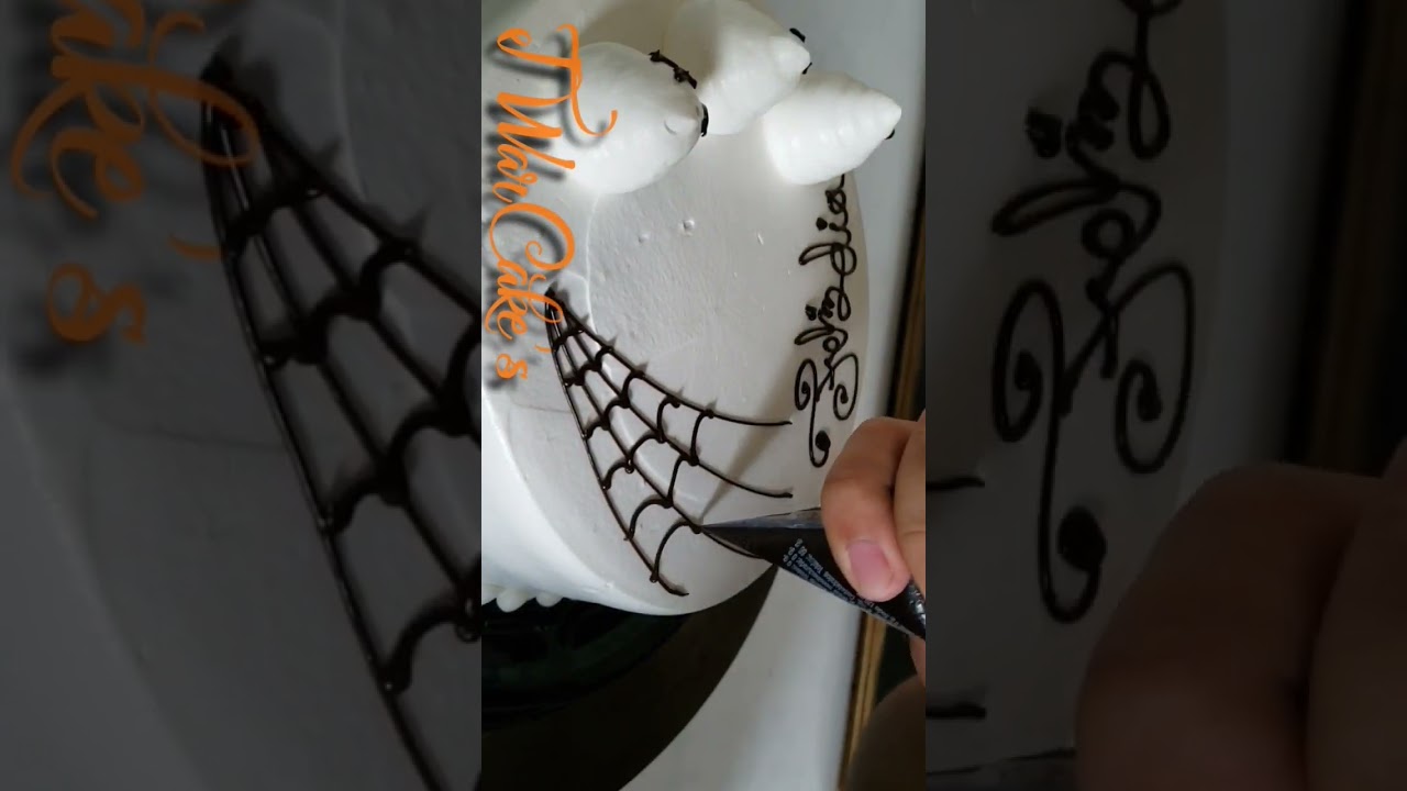 Halloween cake!! YouTube