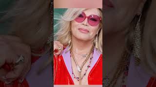 Amanda Lear gela Malgioglio a Belve