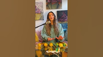 Crystalla plays her new song on lemons with Playtron. Do you like it? #playtronica #midicontroller