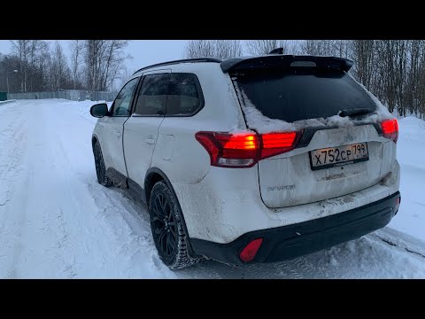 Взял Митсубиси Аутлендер 2.0  - Поле всё, что делать? / Mitsubishi Outlander 2021 в снегах на трассе