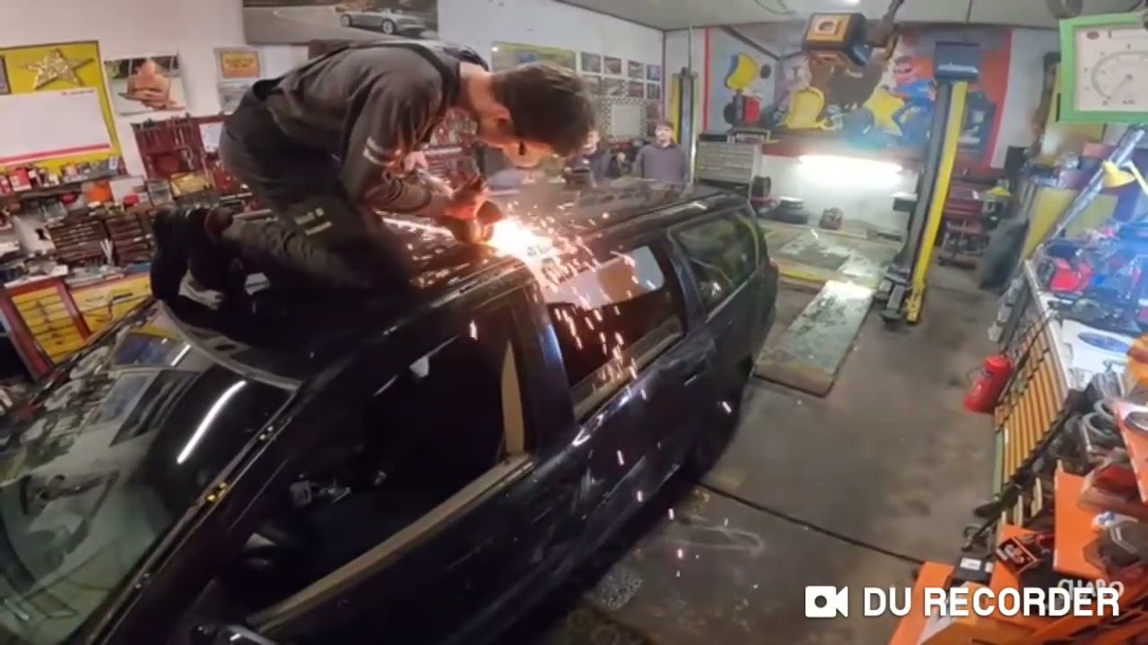 Er macht sein Auto kaputt/Chabo 