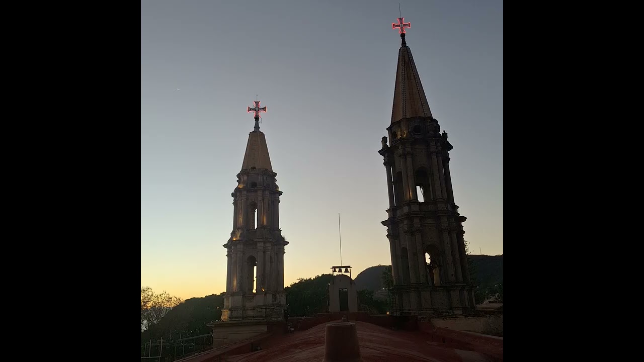 Toque de Pino y 3ª llamada en la parroquia de San Francisco en chapala.