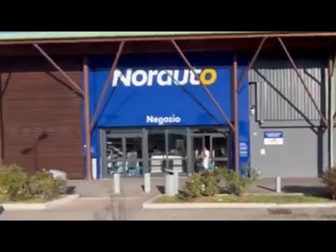 AUTO PEÇAS NA ITÁLIA PARECIDA COM A MERCADORCAR DO BRASIL!!!