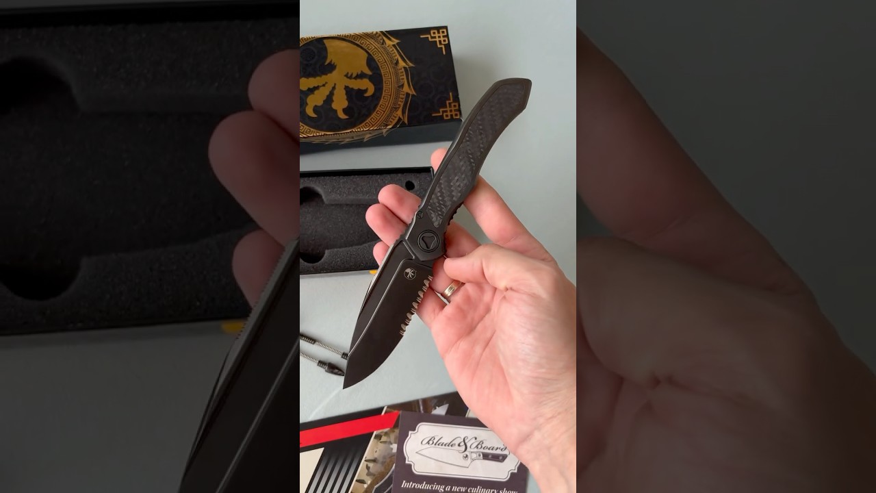 Microtech Anax S/E Frame Lock Knife Black Titanium/CF Inlay (3.8" Serrated DLC)