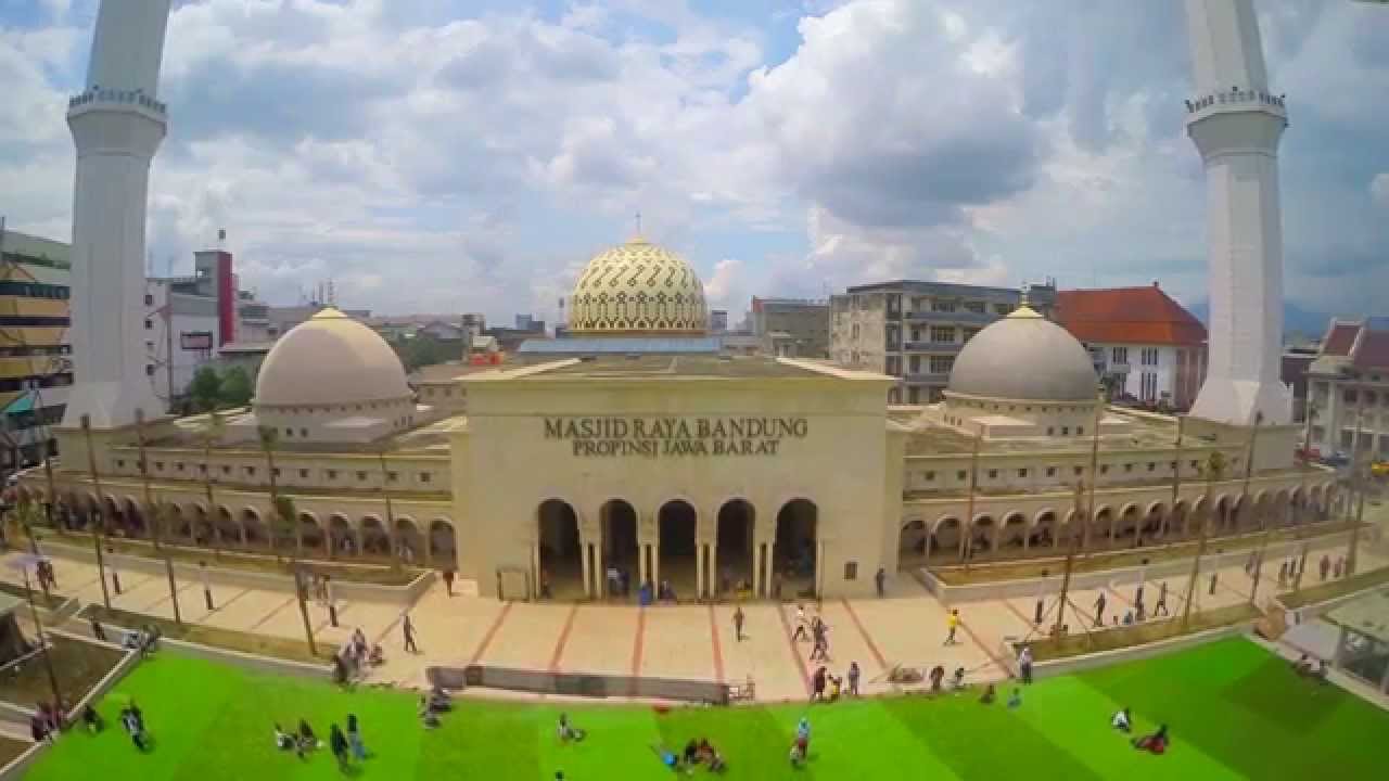 Alun-alun Bandung Tujuan Wisata Libur Lebaran