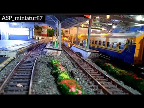 Handmade Train Miniature in Indonesia : Pabrik Spoor Solo