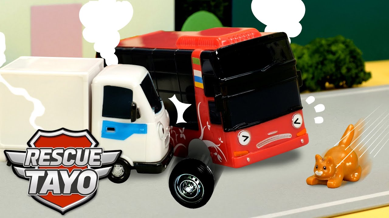 Blue Rescue Team! There's a Scary Animal on the Road! | Rescue Tayo Story | Tayo Rescue Team