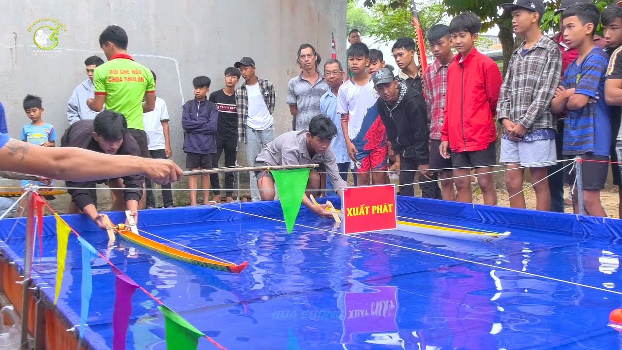 Tran Đua Ghe ngo mini p1