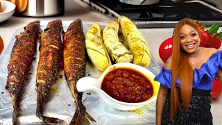 HOW TO MAKE AUTHENTIC BOLE, ROASTED FISH + PEPPER SAUCE | BOLI AND FISH | NIGERIAN FOOD