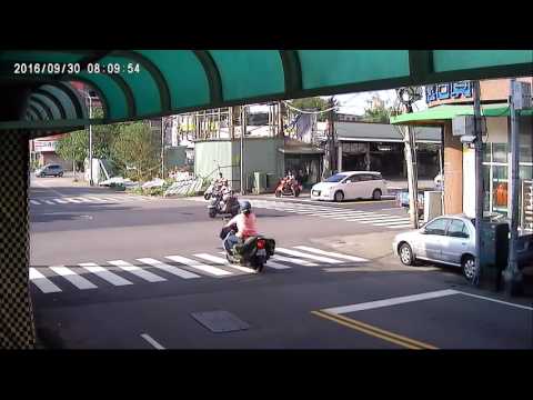2016/09/30 08:10 東平路中和街 機車車禍