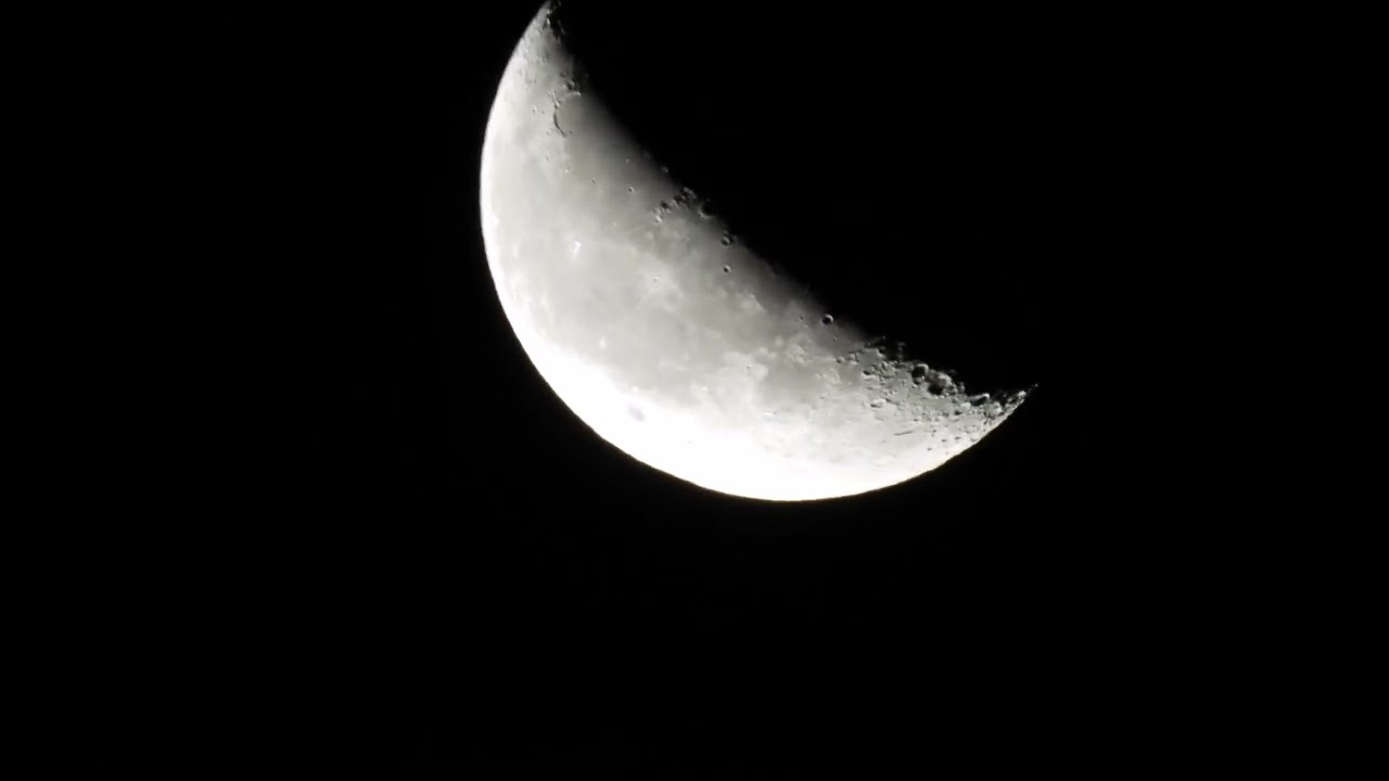Moon phase : Waning Crescent 35% illuminated, 16 January 2023, Monday. Shape of Stairway to Heaven ?