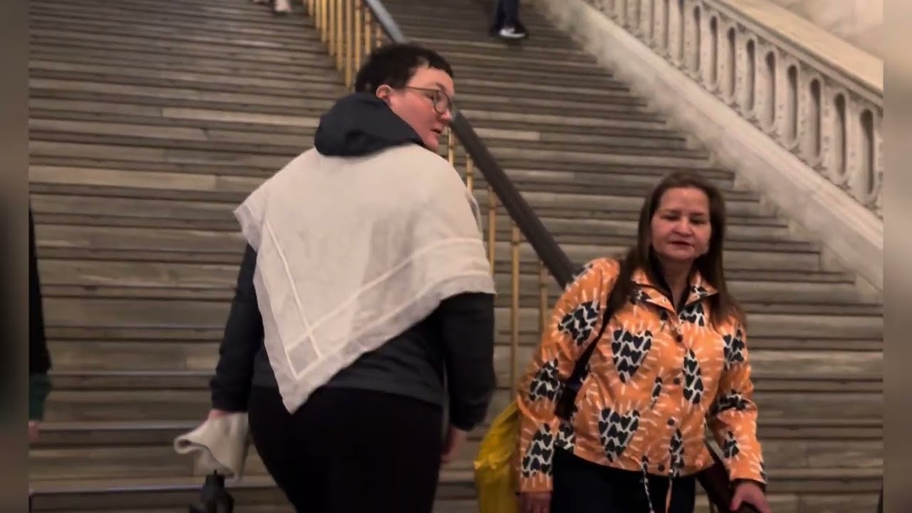 Нью Иорк хот . АНУ . Аялалын тэмдэглэл