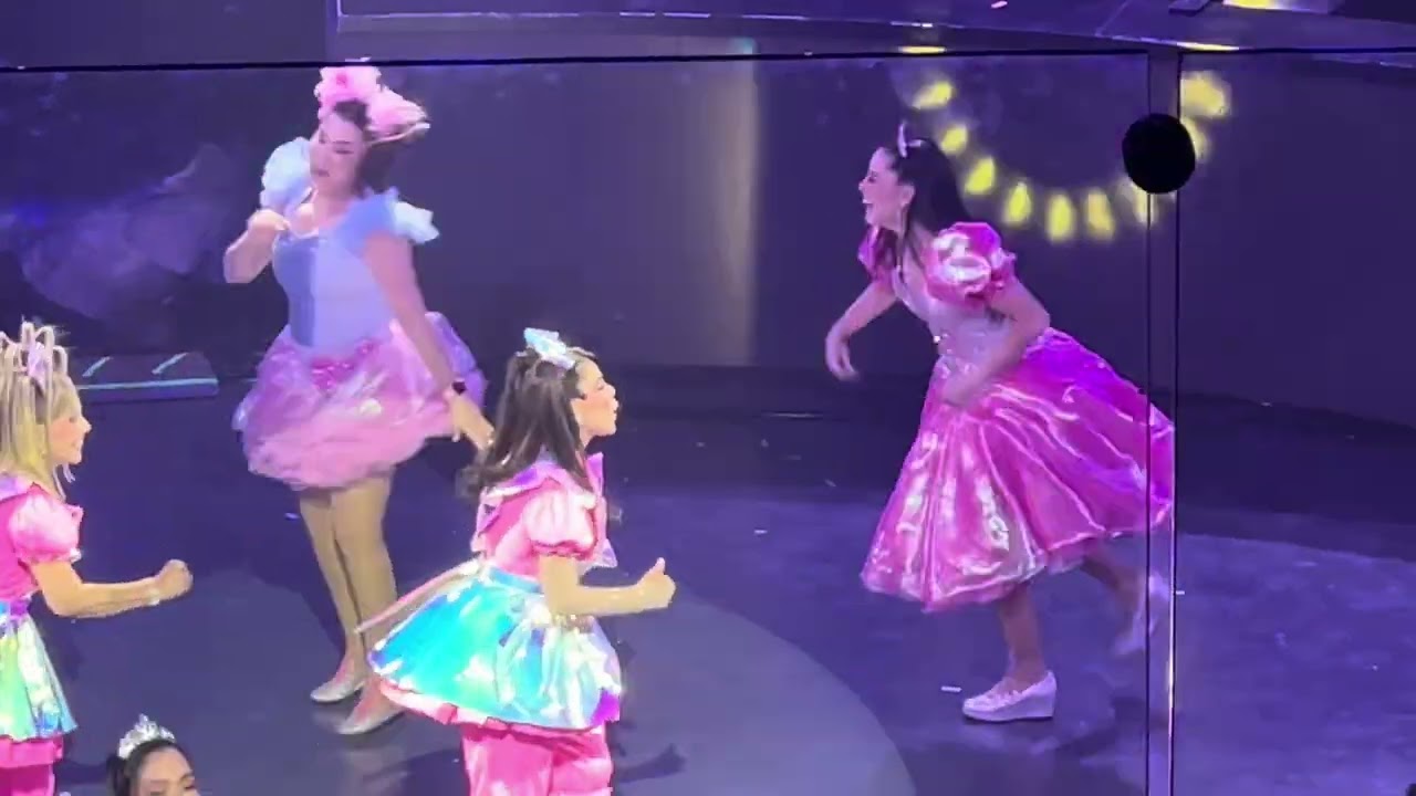 MIX CLÁSICAS - POR SIEMPRE: muñequita Elizabeth y princesita Anacelia Domo Care 2025