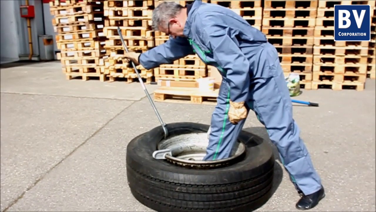Levier démonte pneus poids lourd