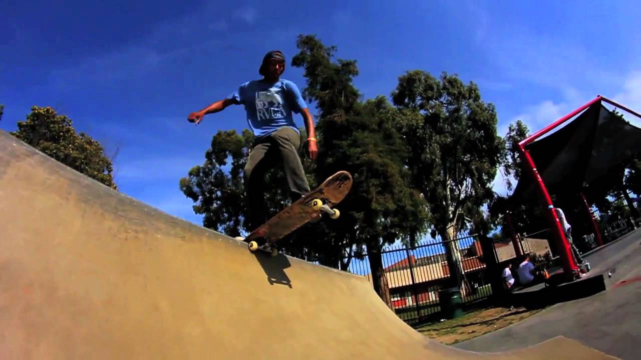 4 tricks with Christian Harris - Stoner Skate Plaza