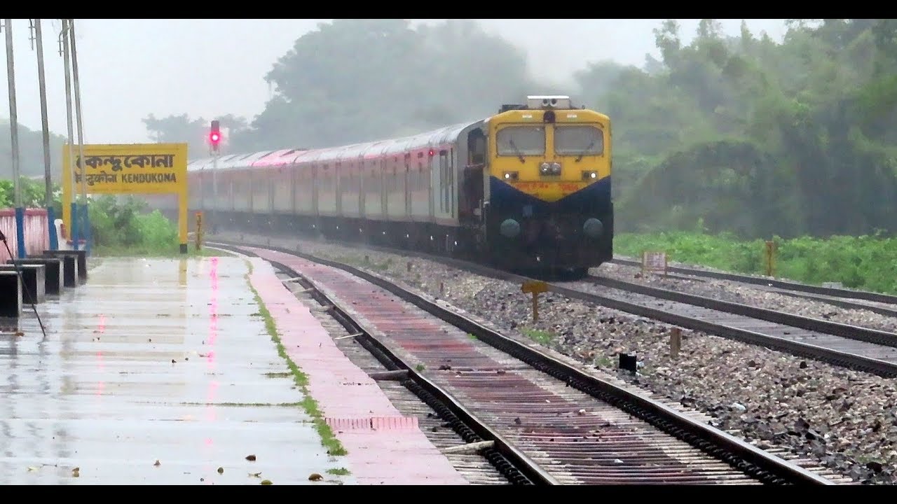 Stunning Rajdhani in Rain : Dibrugarh Rajdhani Express with WDG4D Knocks Kendukona : Indian Railways