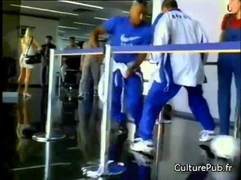 selección de brasil en el aeropuerto - nike - YouTube