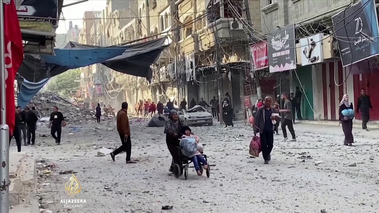 آلاف الفلسطينيين يفرون من الدبابات