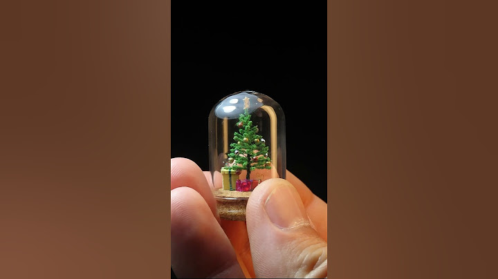 Tiny Christmas Tree Diorama 🎄 🎁 #miniature #tinythings #minithings #diorama #christmastree